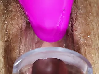 Pulsing top inwards vulva closeup