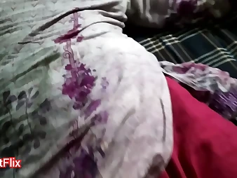 Indian desi wifey gets her cock-squeezing twat nailed & packed with cum