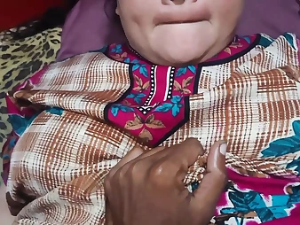 Super-fucking-hot Malay mother gets aggressively plowed and creamed on her arse in supah-sizzling activity