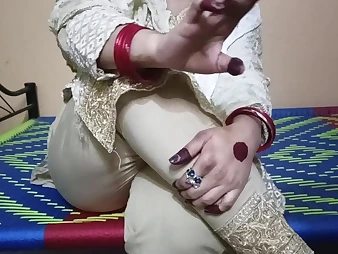 Indian PLUMPER Mature Bhabi gets a hard-core pummel inspection a protracted time apart
