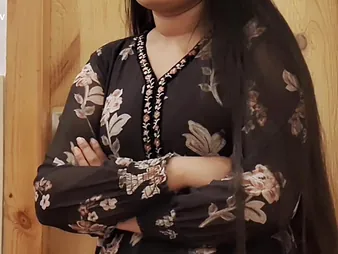 Kingxhuv's angry Indian step-family caught on love-seat - Hindi MMS with a hot Desi bhabhi