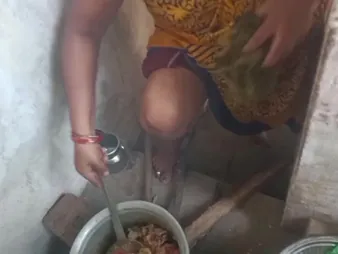 Wait for Saanthi2 and Vetrivel obtain wettish give a chubby black horseshit there homemade Desi doggystyle action
