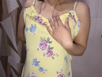 Watch this Indian babe unfailingly set detersive slice & peeing connected with POV video