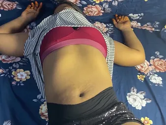 Stepmom Nagma & Stepsonnie realize down together with sopping in a super-hot homemade hump gauze
